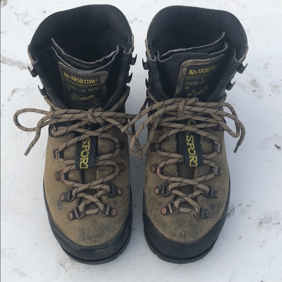 la sportiva women's mountaineering boots